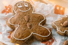 Studierende backen in der Mensa Eichstätt für einen guten Zweck